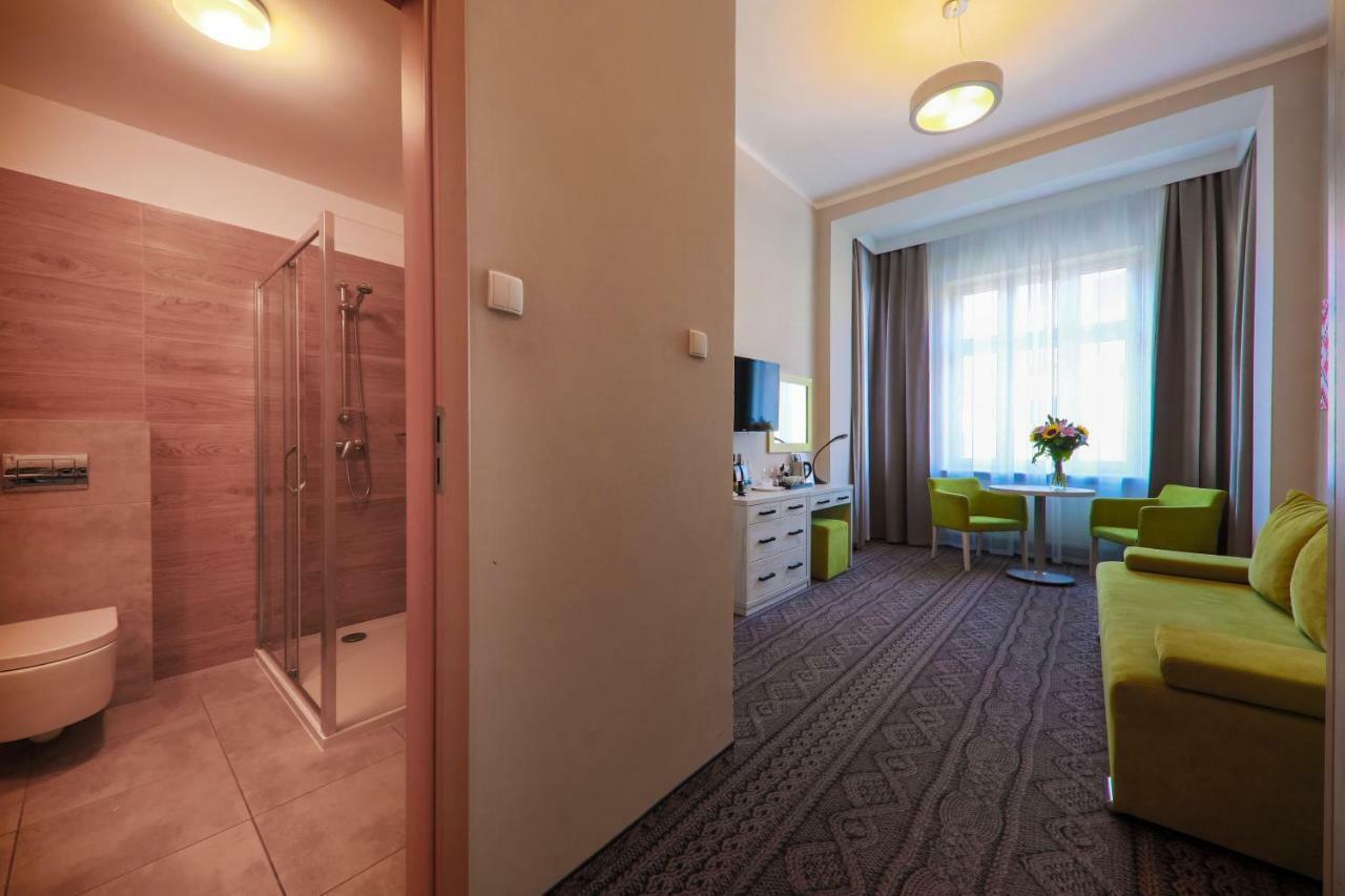 Hotell *** Nat 3*